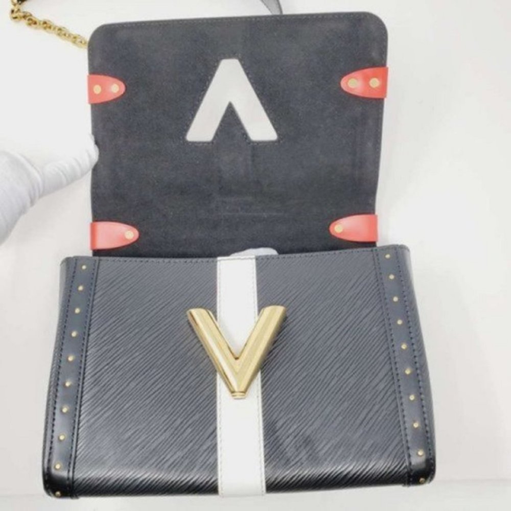 Louis Vuitton Twist MM Monogram Limited EditionBag - Picture 10 of 16